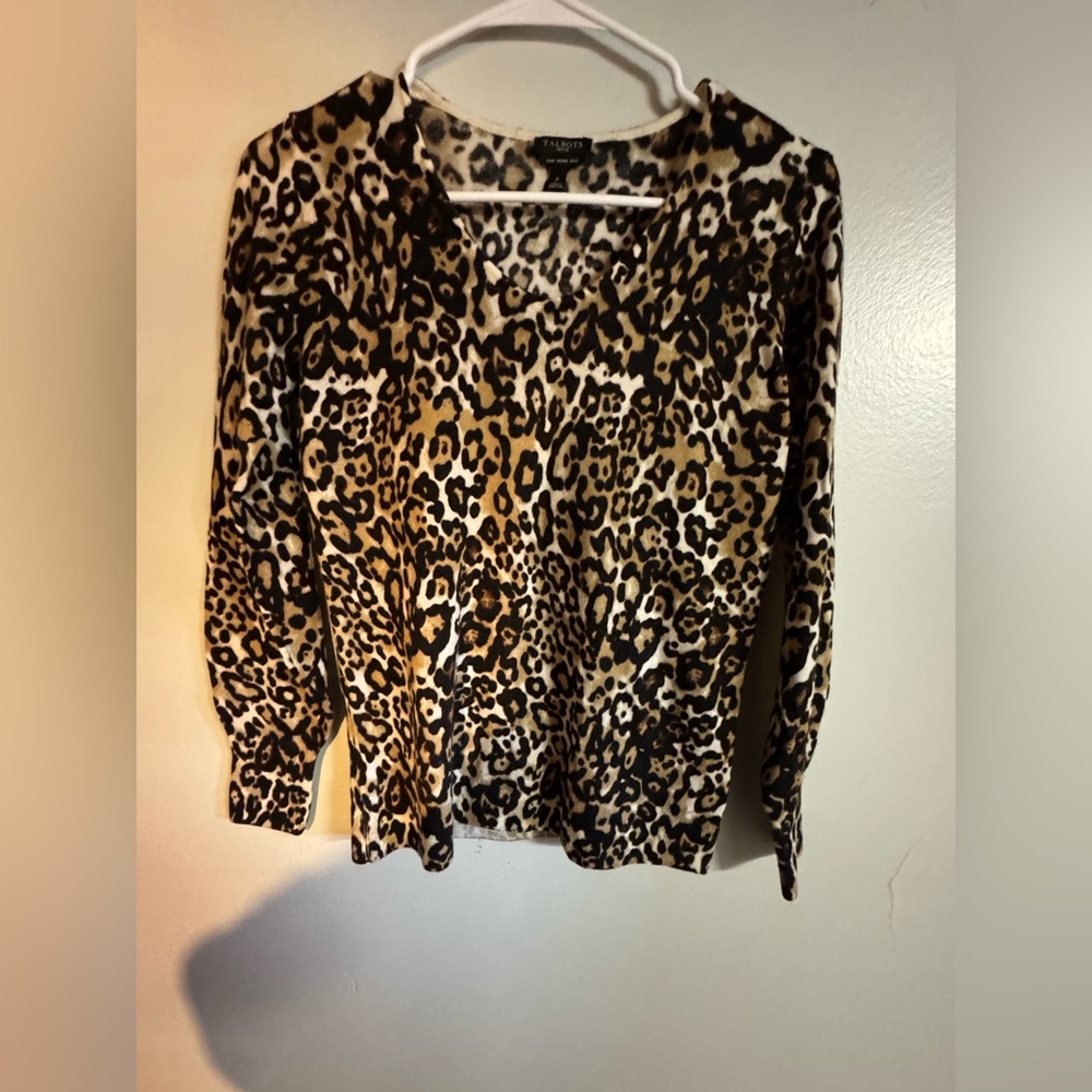 Talbots women’s SOFT MERINO VNECK SWEATER LEOPARD PRINT petite small warm luxury